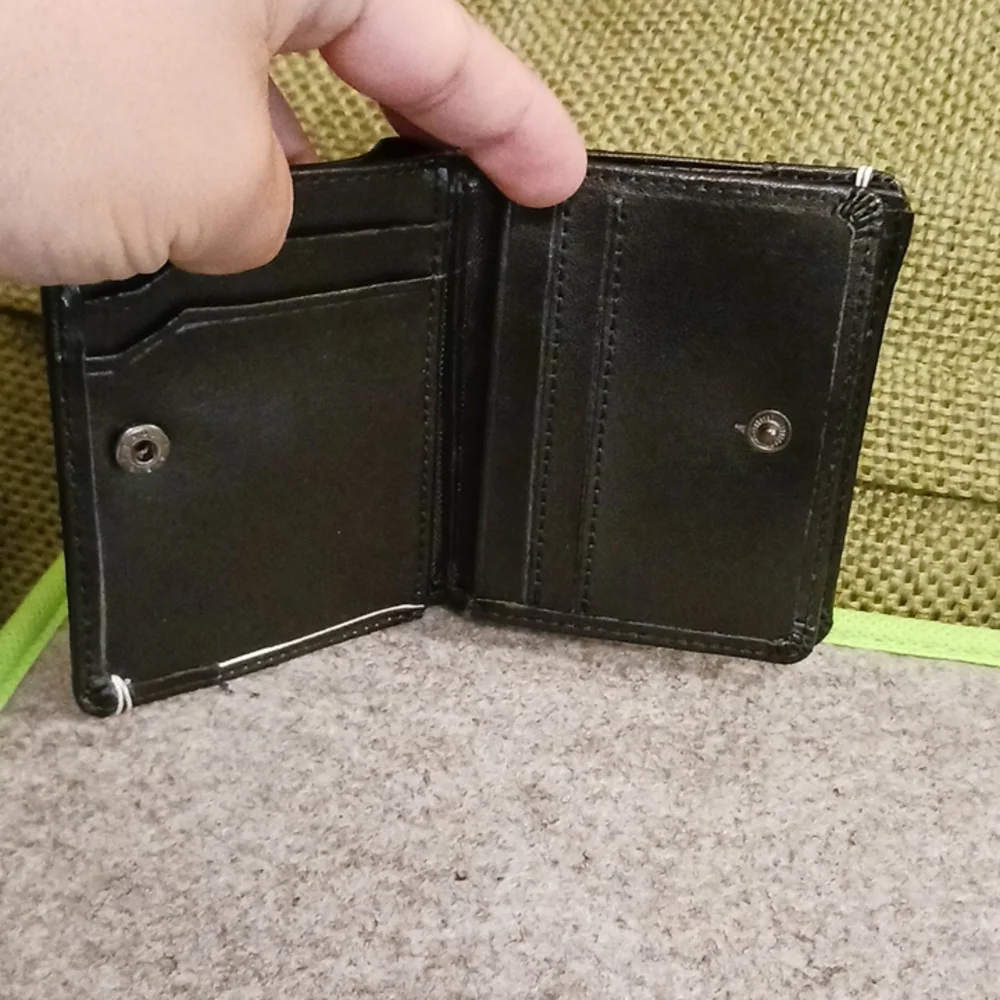 Wallet - Picture 4 of 4